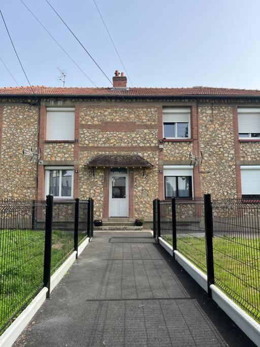 Logement 10 Minutes De Rouen Oissel Экстерьер фото